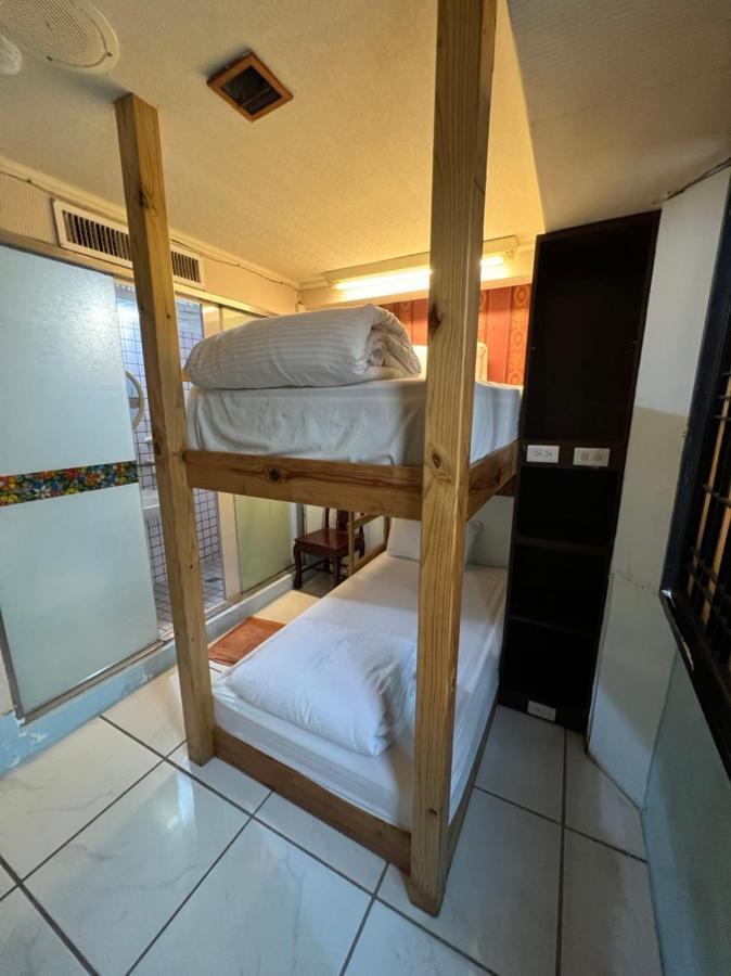 Boston Hotel Chiayi Extérieur photo