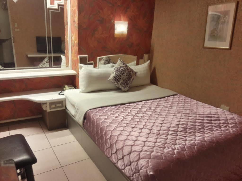 Boston Hotel Chiayi Extérieur photo