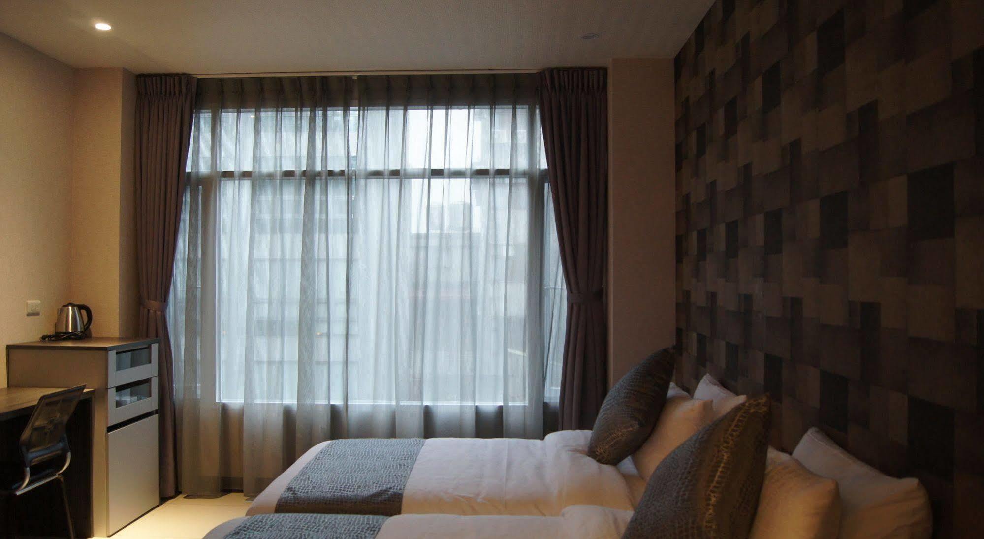 Boston Hotel Chiayi Extérieur photo